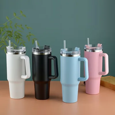 Vaso térmico con asa y pajilla, grabado en láser